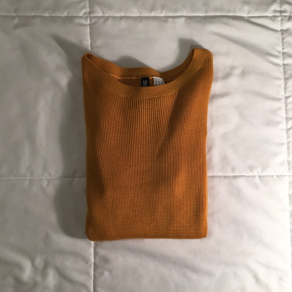 Mustard yellow H&M sweater
